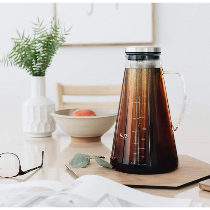 Airtight Cold Brew Iced Coffee Maker and Tea Infuser with Spout